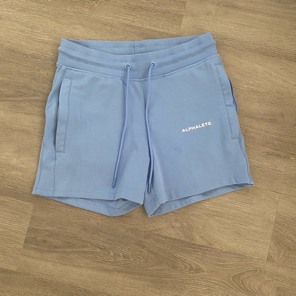 Alphalete Core short Neverland